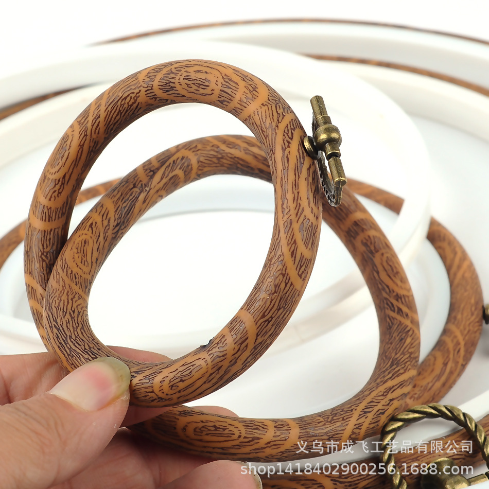 Creative retro multi-specification imitation wood embroidery tension wholesale embroidery handmade cross stitch auxiliary tools manufacturers in stock