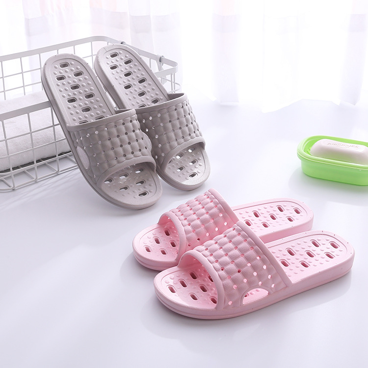 Factory wholesale couple sandals and slippers hollow filter bathroom home shoes men and women indoor soft bottom slippers