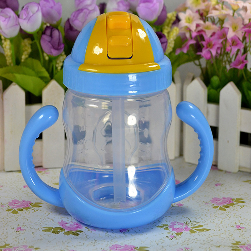 Manufacturers baby drinking drinking cup soft straw water bottle with handle space Cup children's Cup wholesale