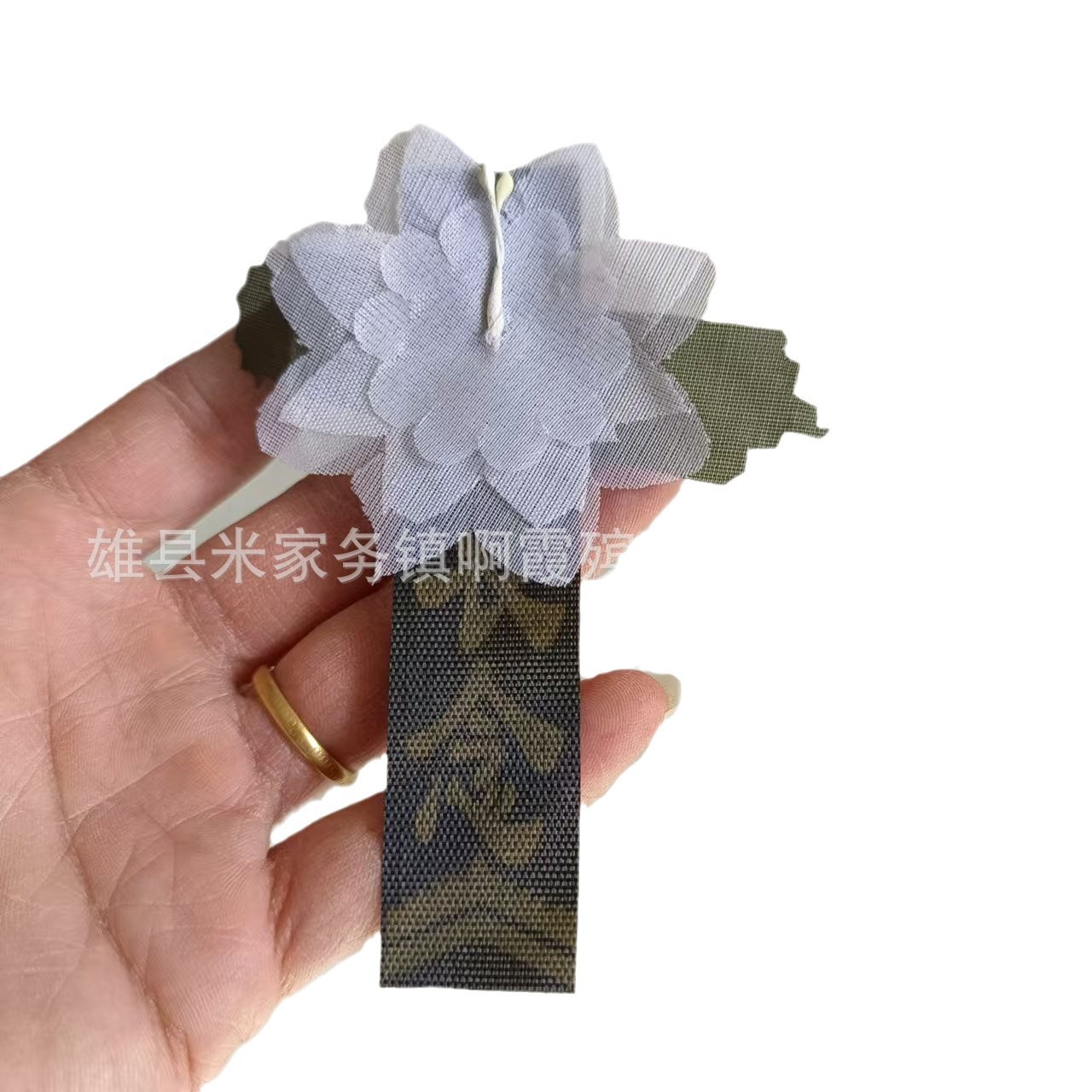 Xinpeng Funeral Supplies Small White Flower Corsage Various Looks