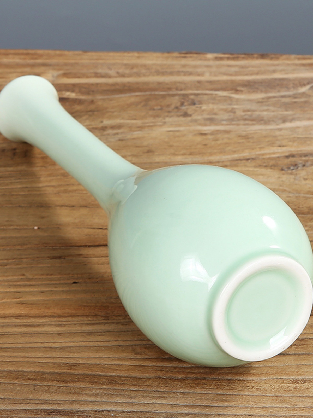 White Porcelain Jade Net Bottle Flower Long-necked Bottle Thin-mouth Desktop Celadon Small Vase Guanyin Bottle Ceramic Ornaments Retro Zen