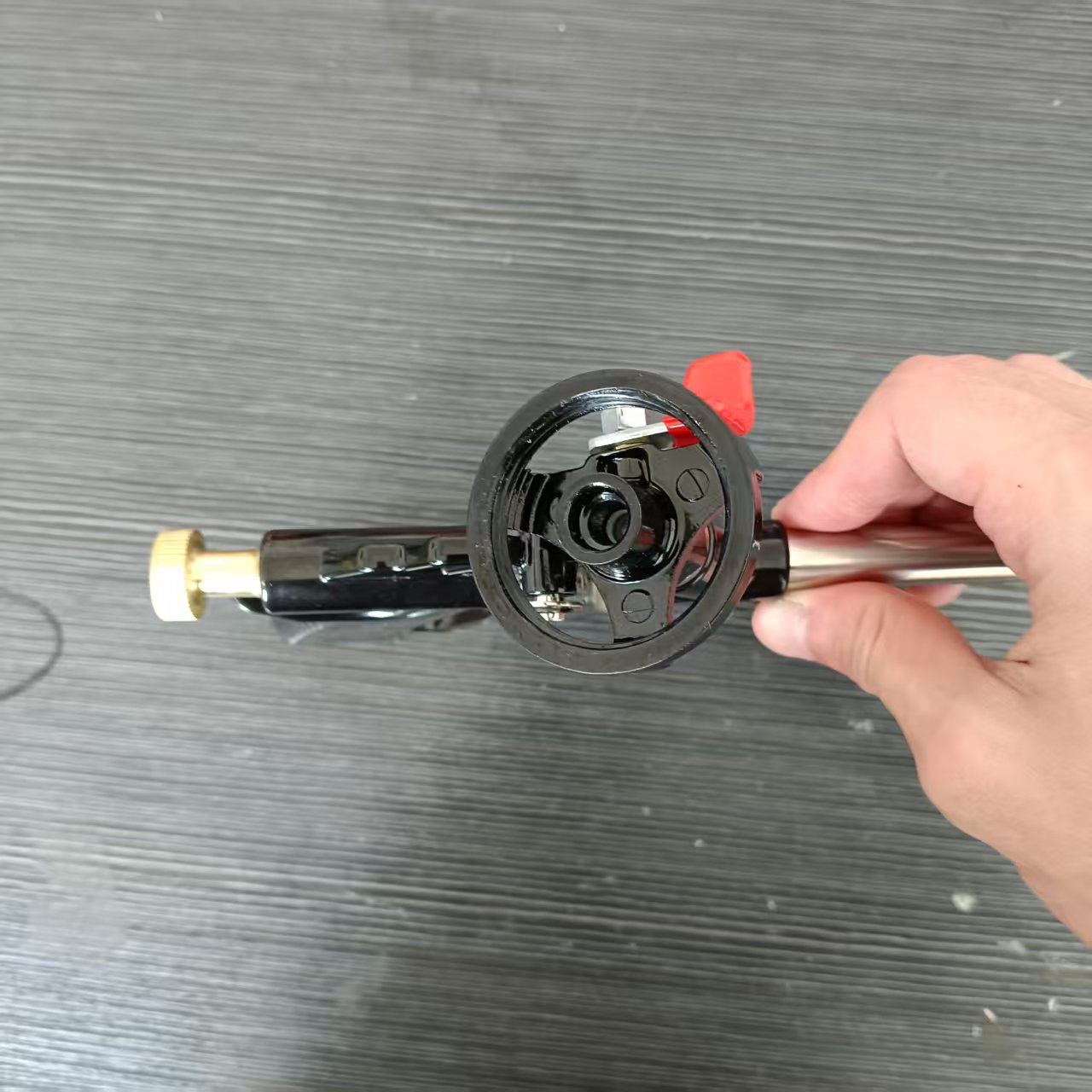 polyurethane foaming gun