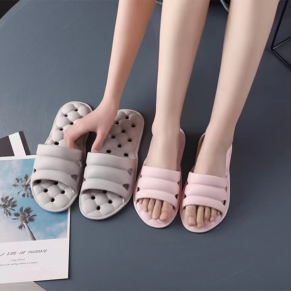 Travel hotel bathroom non-slip non-smelly feet hollow leaking shoes men's summer new couples home folding slippers women