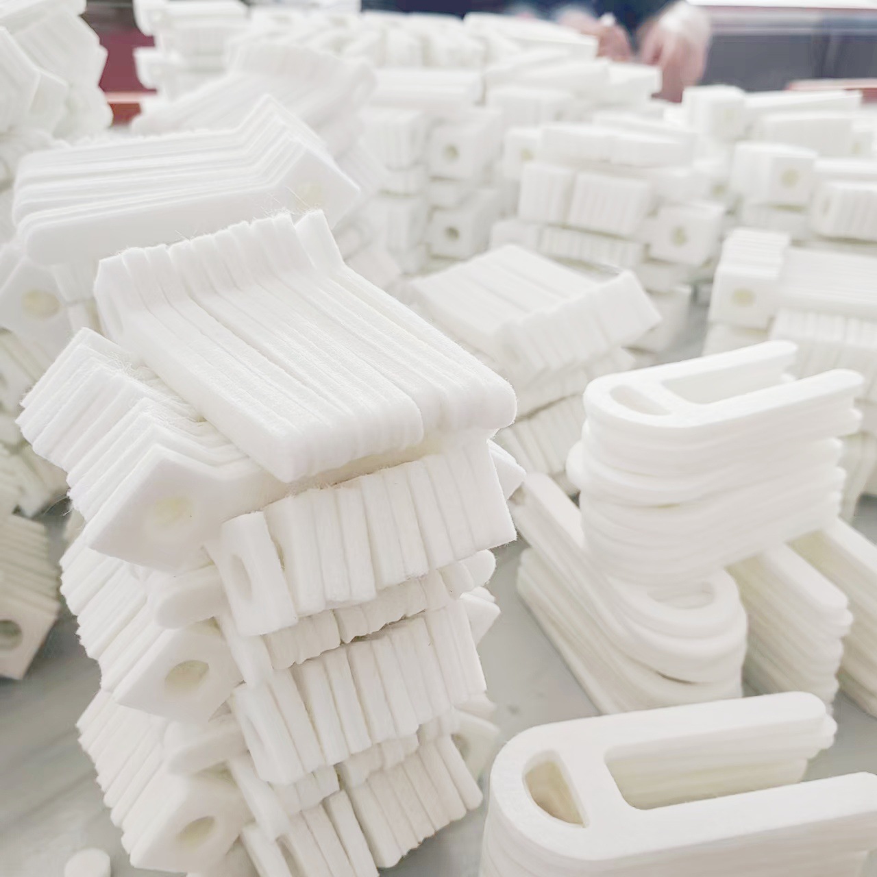 Round shaped aromatherapy fiber cotton absorbent and oil absorbent polyester fiber cotton piece perfume fiber cotton fragrance expanding sponge