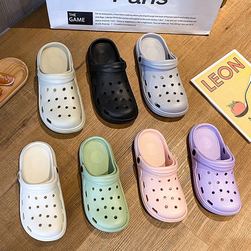 Фучжоу фабрика прямая оптовая продажа живописные дрифтовые туфли низкая цена новые двойные размеры однотонные полые сандалии и сланцы в наличии