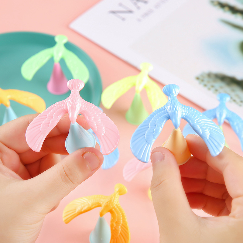 small size Mini Balance Bird Classic Gravity Balance Eagle Bird Gashapon Toys Gifts Wholesale Children's Toys Small Gifts