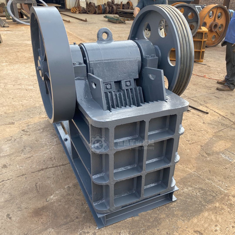 Mobile Diesel Powered Jaw Crusher Small Construction Waste Crusher Concrete Crusher Manufacturer Direct Sale