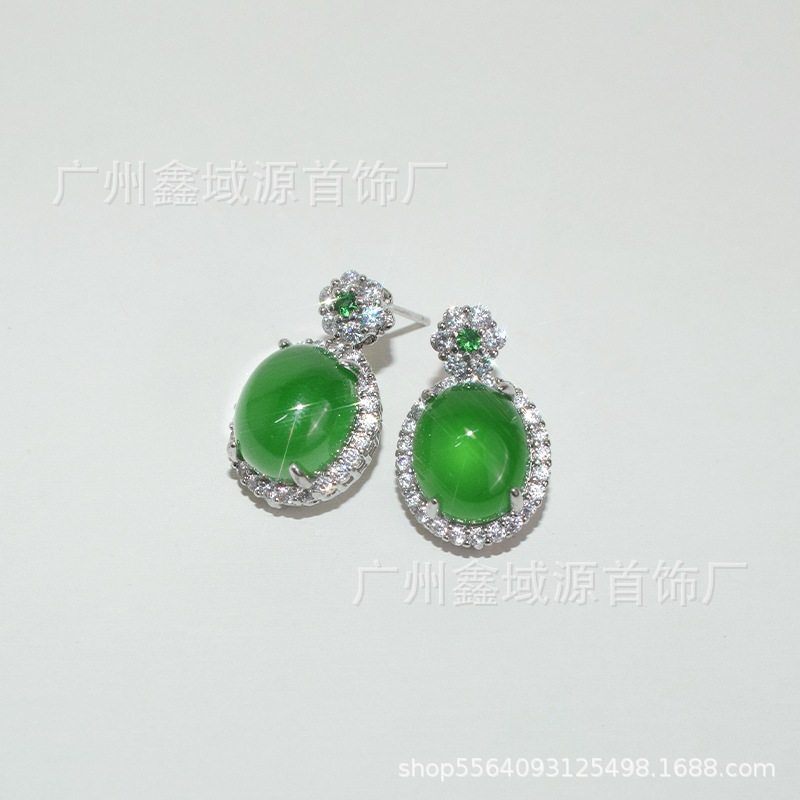 high quality egg noodles natural green chalcedony earrings Joker classic green chalcedony earrings factory wholesale fashion new