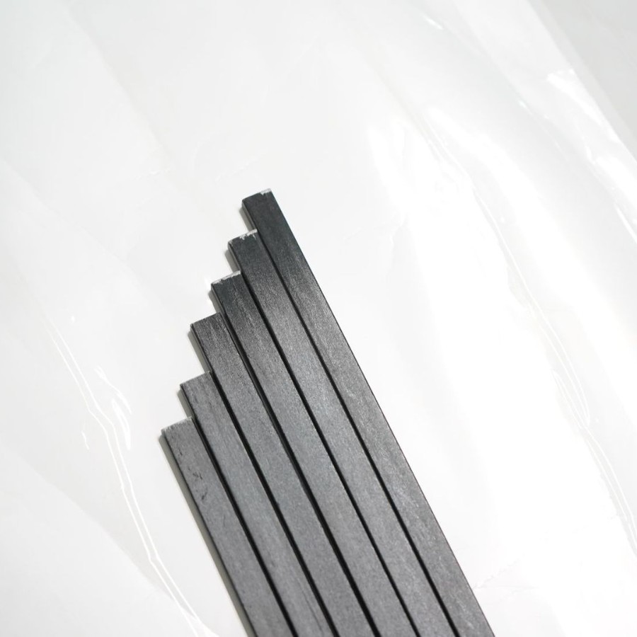 Производитель оптовой продажи углеродных квадратных стержней, углеродные стержни для моделей самолетов, пултрудированные углеродные стержни, настраиваемые размеры