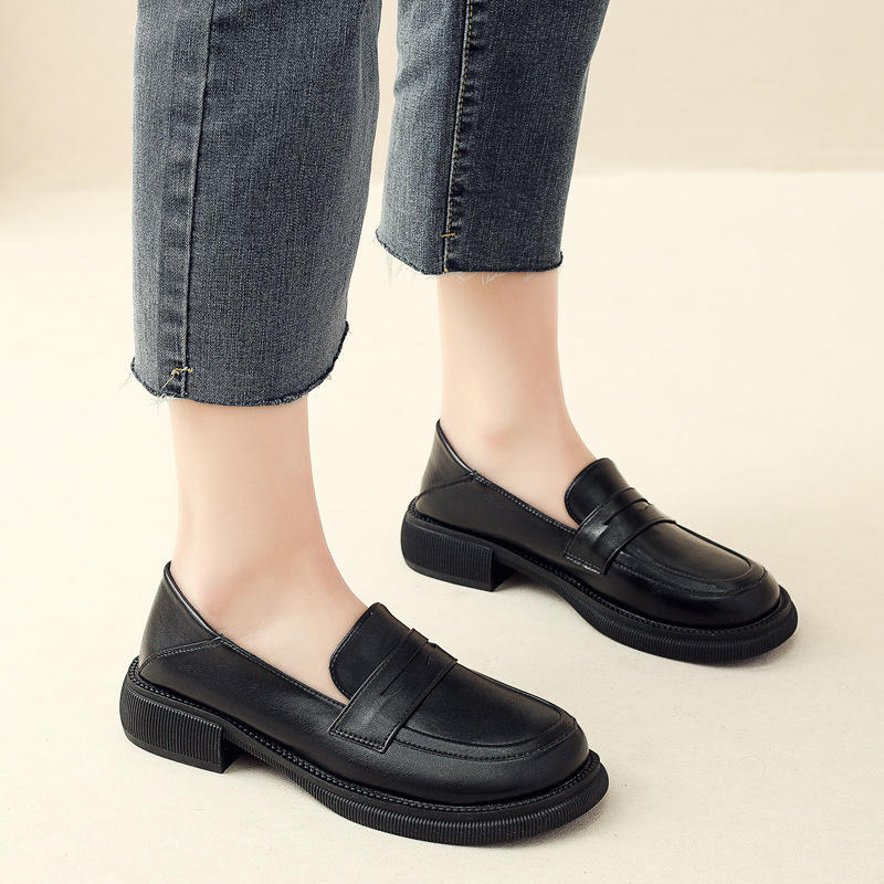 2025 New Spring and Autumn Black Retro British Style Loafers Women's Single Shoes Soft Sole Slip-On Small Leather Shoes