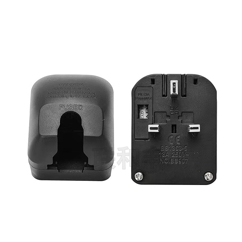 Embedded National Standard Mainland three plug to Hong Kong version 13A fuse British Standard Hong Kong Singapore Power Converter