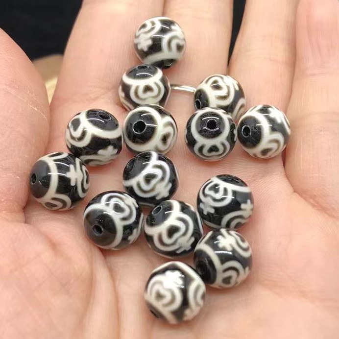 Factory wholesale Xizang black and white bright surface 10mm day beads loose beads