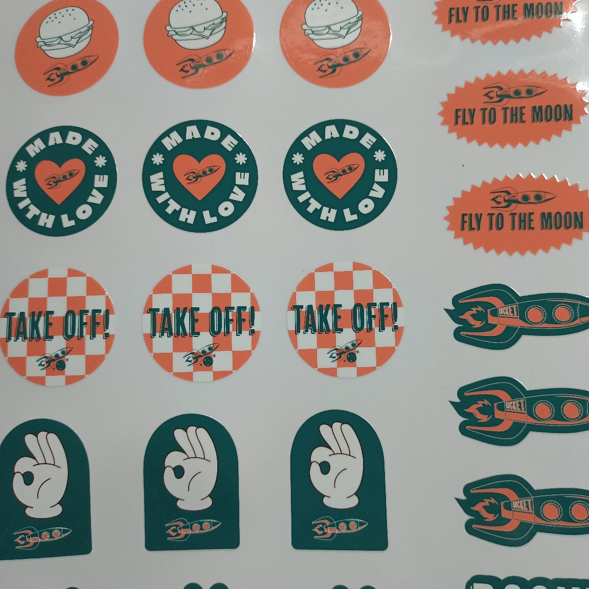 Source Manufacturer Gift Box Logo Label Transfer Sticker Cold Transfer Self-Adhesive Label Glue Transfer Printing Peel Off Film