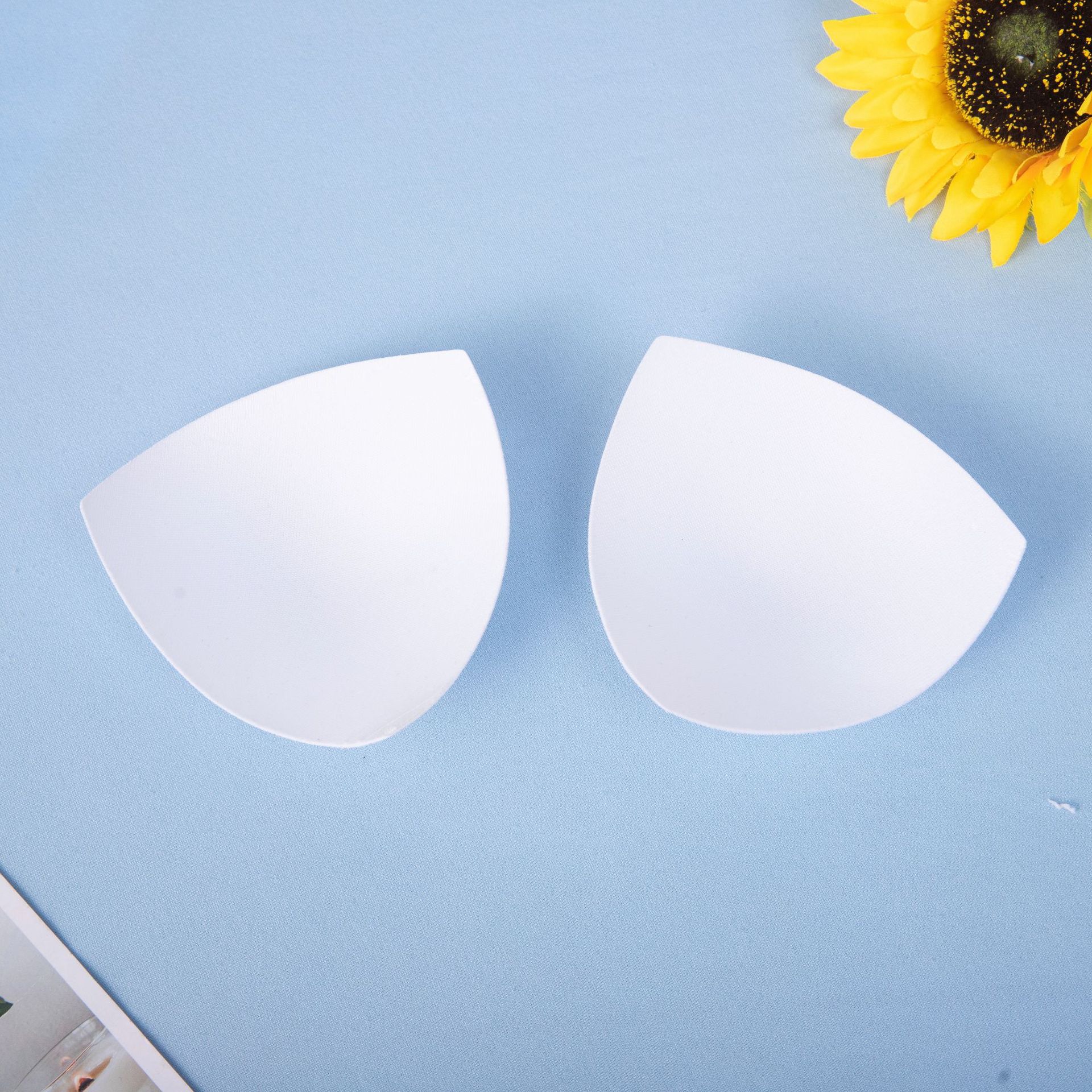 Triangle Sponge Chest Mat Yoga Suit Swimwear Insert Thin Women's Triangle Mold Cup Split Bra Traceless Push-up Chest Mat