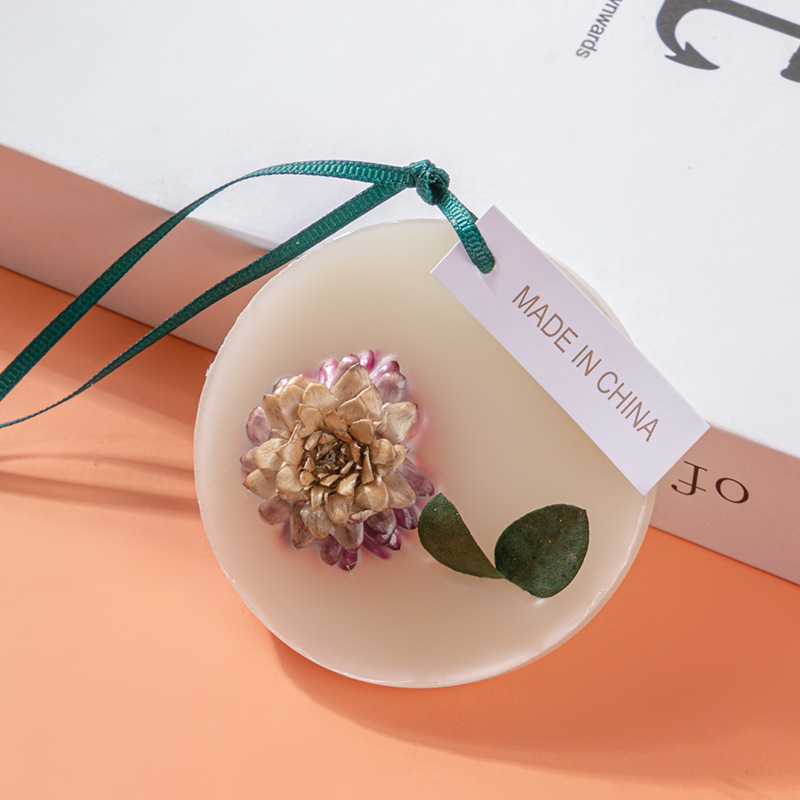 Wardrobe Essential Oil Aromatherapy Wax Tablets with Fragrance, Bedroom Indoor Fireless Fragrance Tablets, Clothes Pendants, Wholesale Clothing Protection and Sterilization