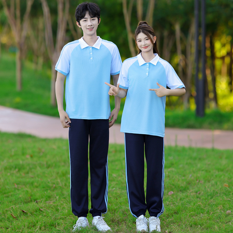 большое количество реальных фотографий в наличии, школьные формы, стиль преппи для учеников средней и старшей школы, парные наряды, летние костюмы с коротким рукавом