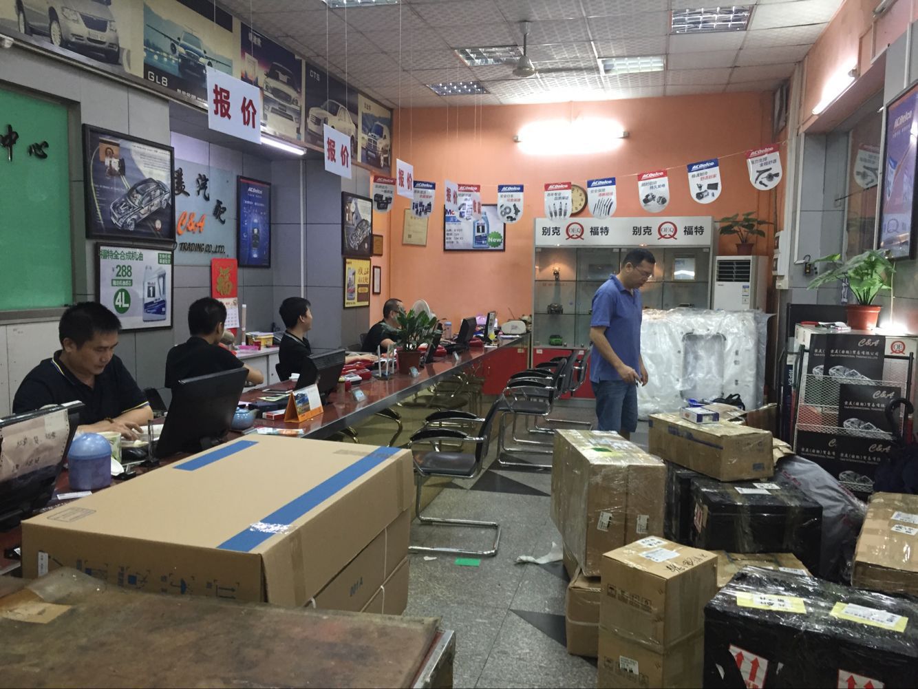 Suitable for Toyota Mercedes-Benz Chevrolet car fuel tank cover water tank cover handle door outer handle assembly inner handle