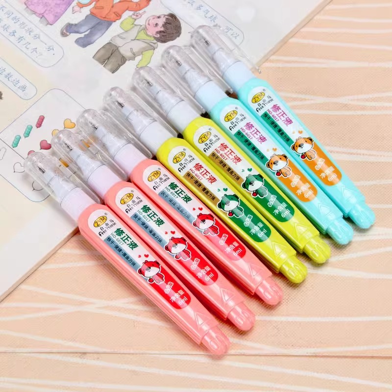 Free horse cartoon children's stationery correction fluid quick-drying white office pen-shaped student correction fluid 6ML