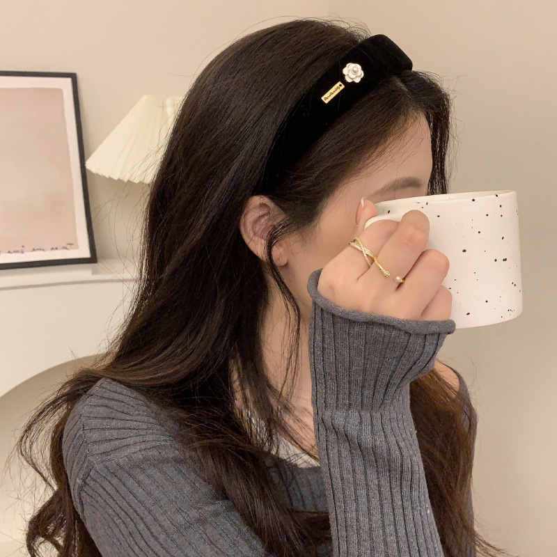 Широкий стиль Шанель винтажная простая цветочная черная бархатная повязка на голову женская универсальная элегантная выходная мода простая повязка на голову аксессуары для волос