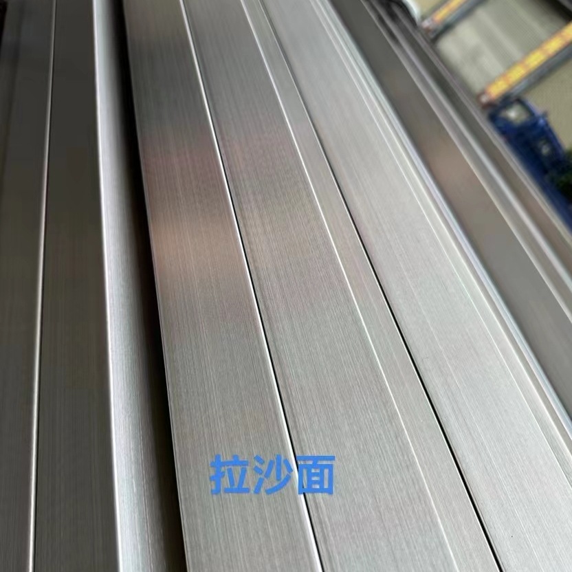 Foshan Stainless Steel 15*30 20*40 304 Special-Shaped Stainless Steel Seamless Semi-Circular Tube 201 Brushed Flat Oval Tube
