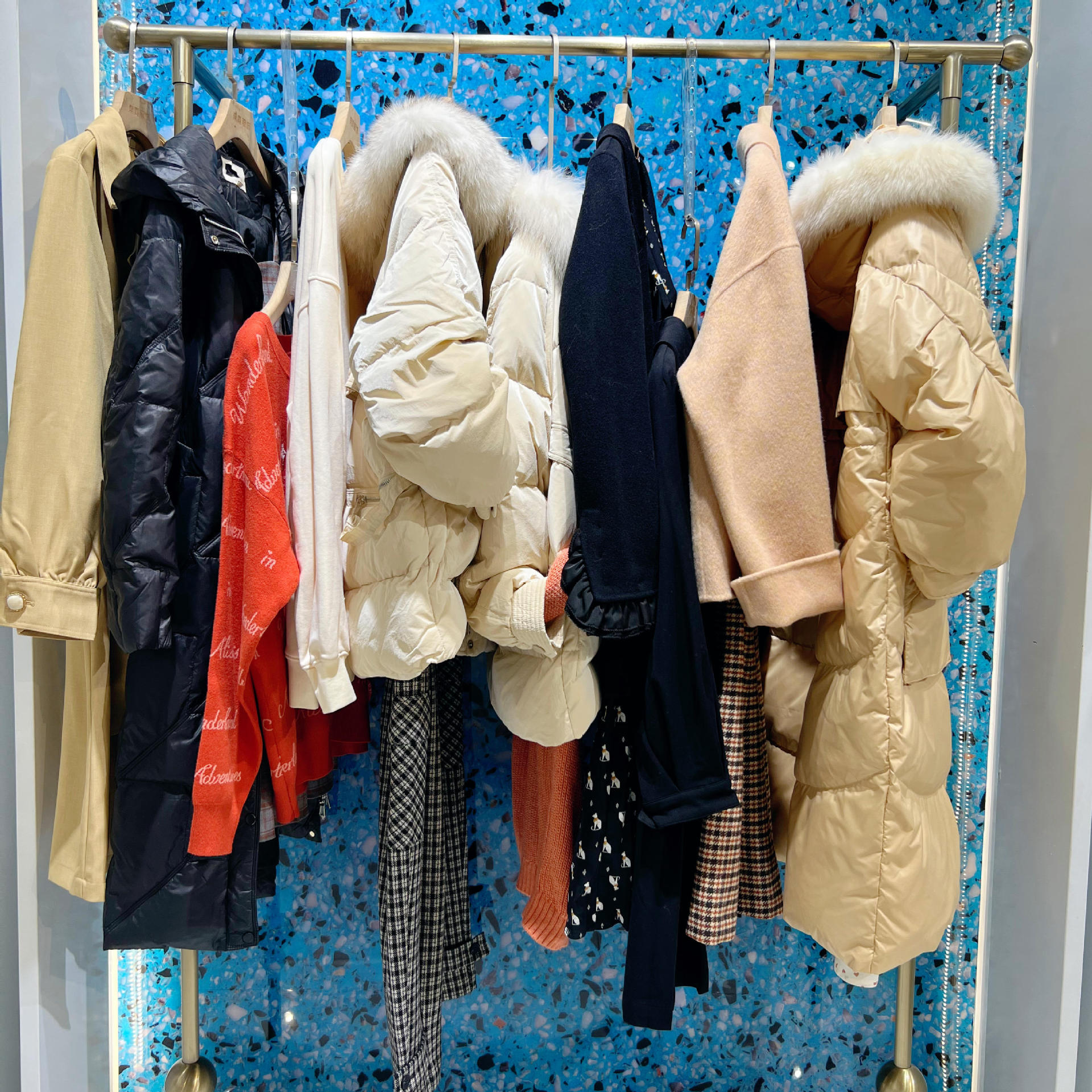 Qiushui Series Yiren Women's Clothing Brand Discount Wholesale Well-Known High-End Women's Clothing Tail Goods Stock Clearance Supply