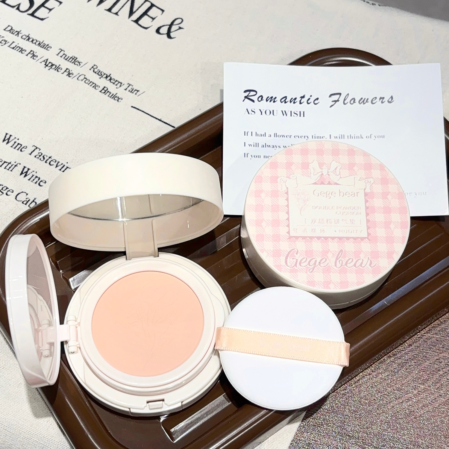 Makeup Concealer, Lightweight Air Cushion Cream, Moisturizing and Long-Lasting Makeup Air Cushion Concealer, Non-Stuck Powder, Light, Moisturizing, Long-Lasting, Non-Removing Makeup, Clear