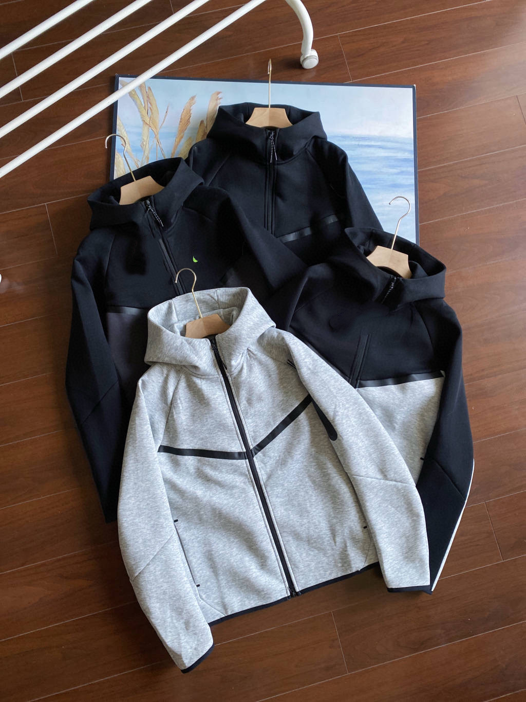 Спортивный костюм с ламинированной технологией для мужчин