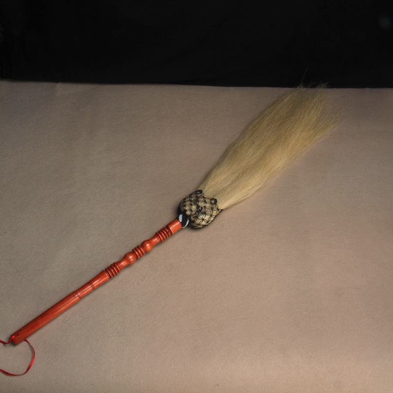 Manufacturer Wholesale Ponytail Dust Broom Taoist Ritual Supplies Real Ponytail Silk Wooden Handle Dust Broom Tai Chi Eunuch Dust Broom