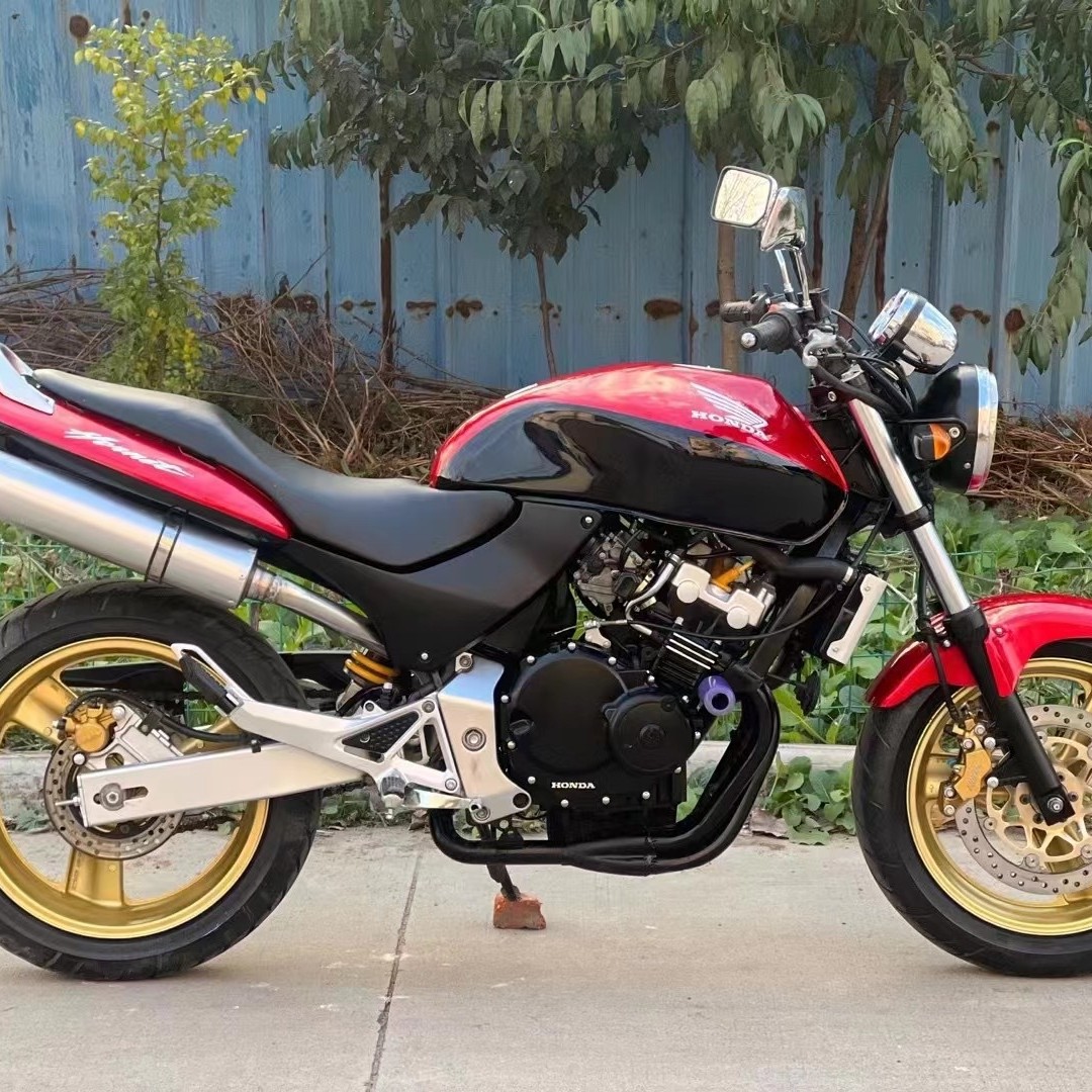 Second-Hand Imported Small Yellow Bee Field Four-Cylinder Water-Cooled 250 Street Car Cb400 Heavy Motorcycle Retro Large Displacement Motorcycle