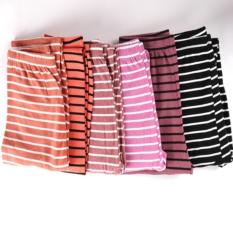 New product market stall grandma de velvet autumn pants wear middle-aged and elderly leggings warm pants women's autumn and winter pants sold