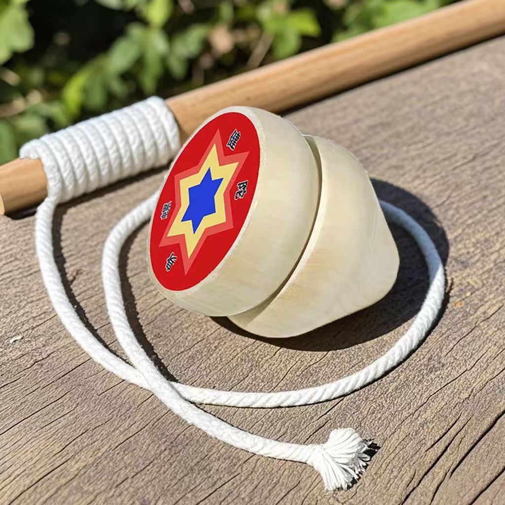 Wooden Spinning Top Toy for Adults, Fitness Wooden Large Spinning Top, 8cm Diameter, Includes Whip, Traditional Solid Wood Toy for Children