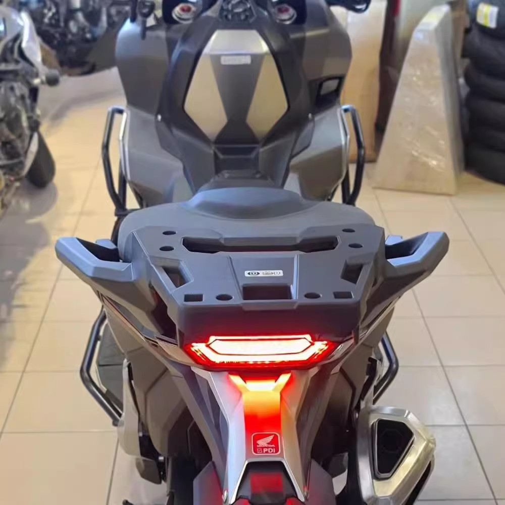 Applicable to 17-20 Honda XADV750 X-adv modified rear tail rack rear shelf tail box bracket luggage rack