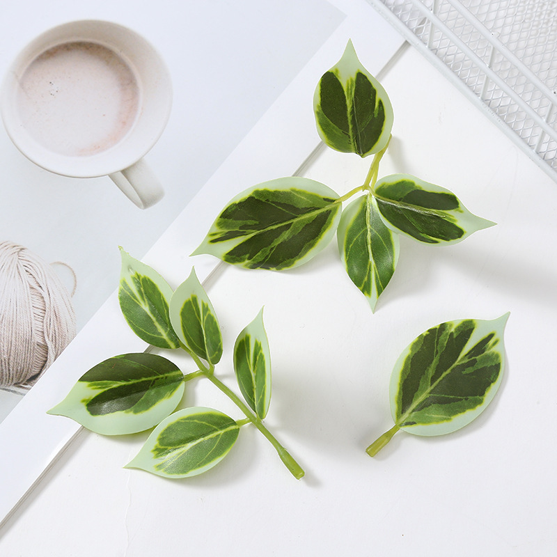 New three-dimensional small leaf green plant simulation 3D banyan leaf net red wind fake green plant interior decoration small decoration wholesale