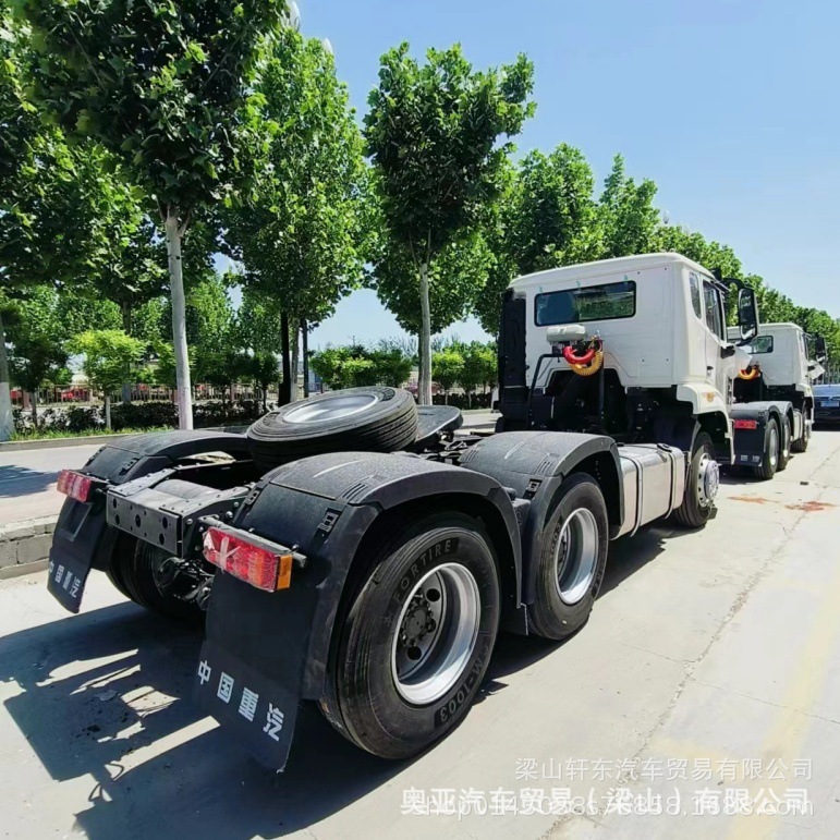 Supply Africa Howo Sinotruk Howo Nx 6X4 Tractor 371/375 Horsepower Heavy Truck