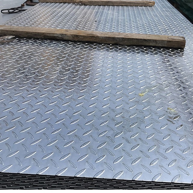 Corrugated Steel Plate Anti-Slip Corrugated Plate Roll 304 Stainless Steel Corrugated Plate 316L Embossed Corrugated Steel Plate Processing and Wholesale