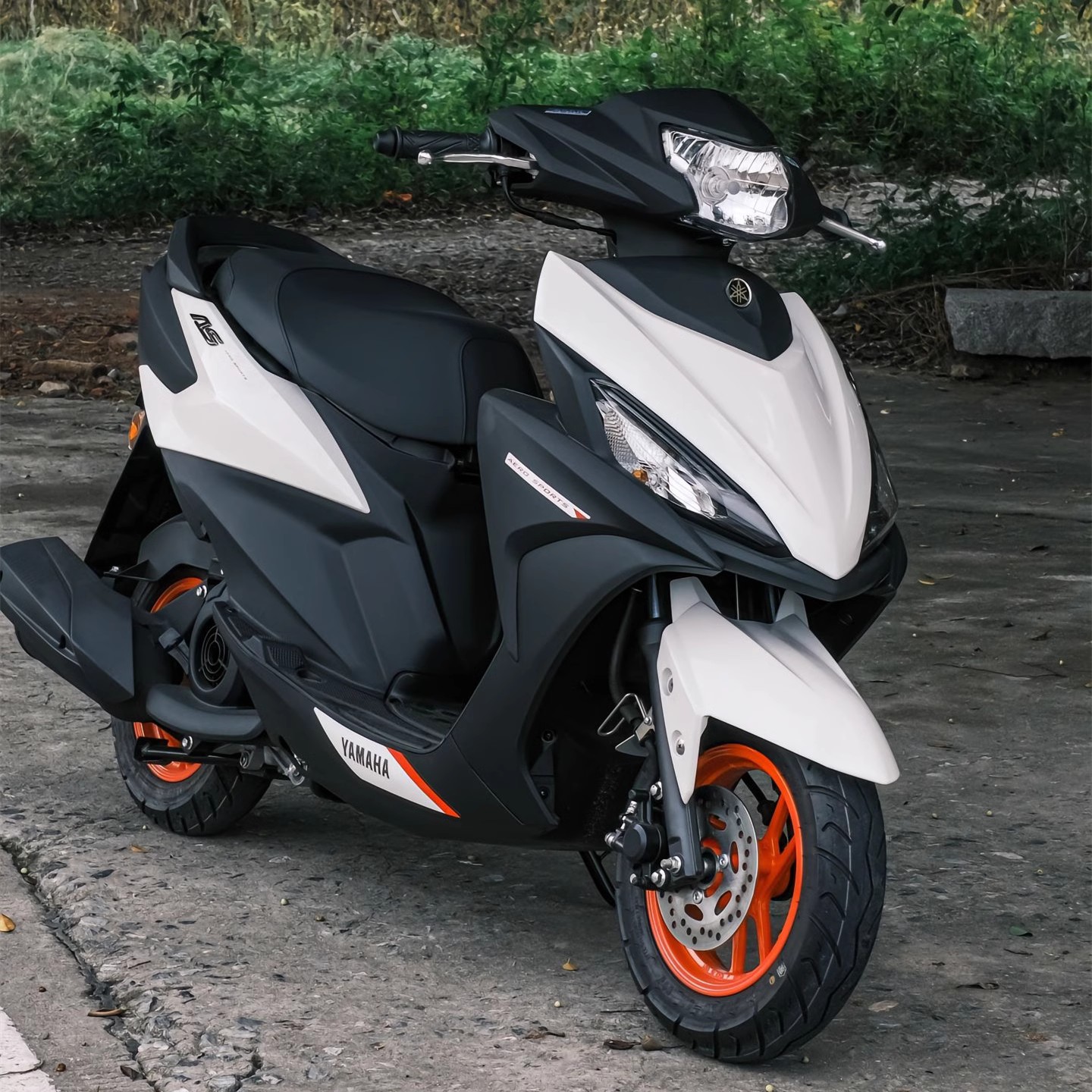 New EFI Yamaha Fuxi AS Nightwalker Qiaoge i125CC Pedal Motorcycle Fuel Bike Moped