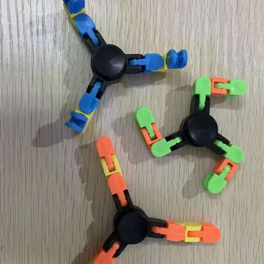 Cross-border new 27CM decompression chain snake DIY variety magic ruler folding bone joint bicycle track chain toy