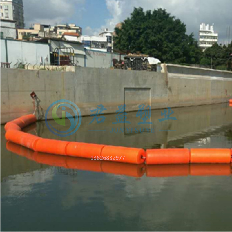 Производитель разрабатывает плавающий барьер для сточных вод для речного резервуара