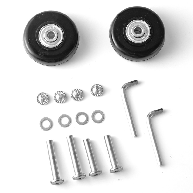 Чемодан с резиновыми колесами, бесшумный