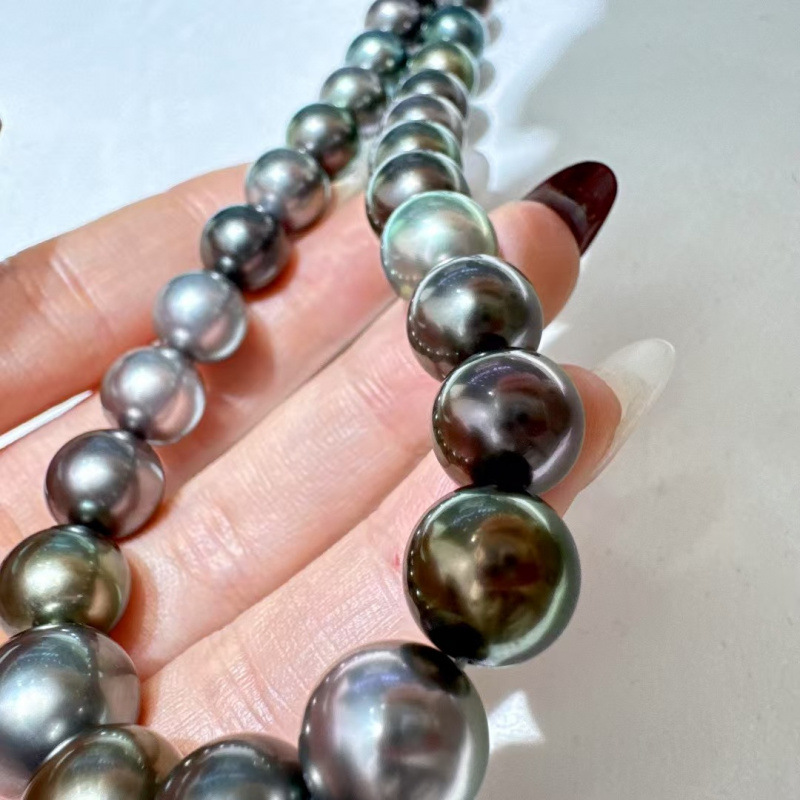 Tahitian Black Butterfly Queen Colorful Black 9.0-12.0mm Perfectly Round Strong Light Extremely Fine Flaws Oily