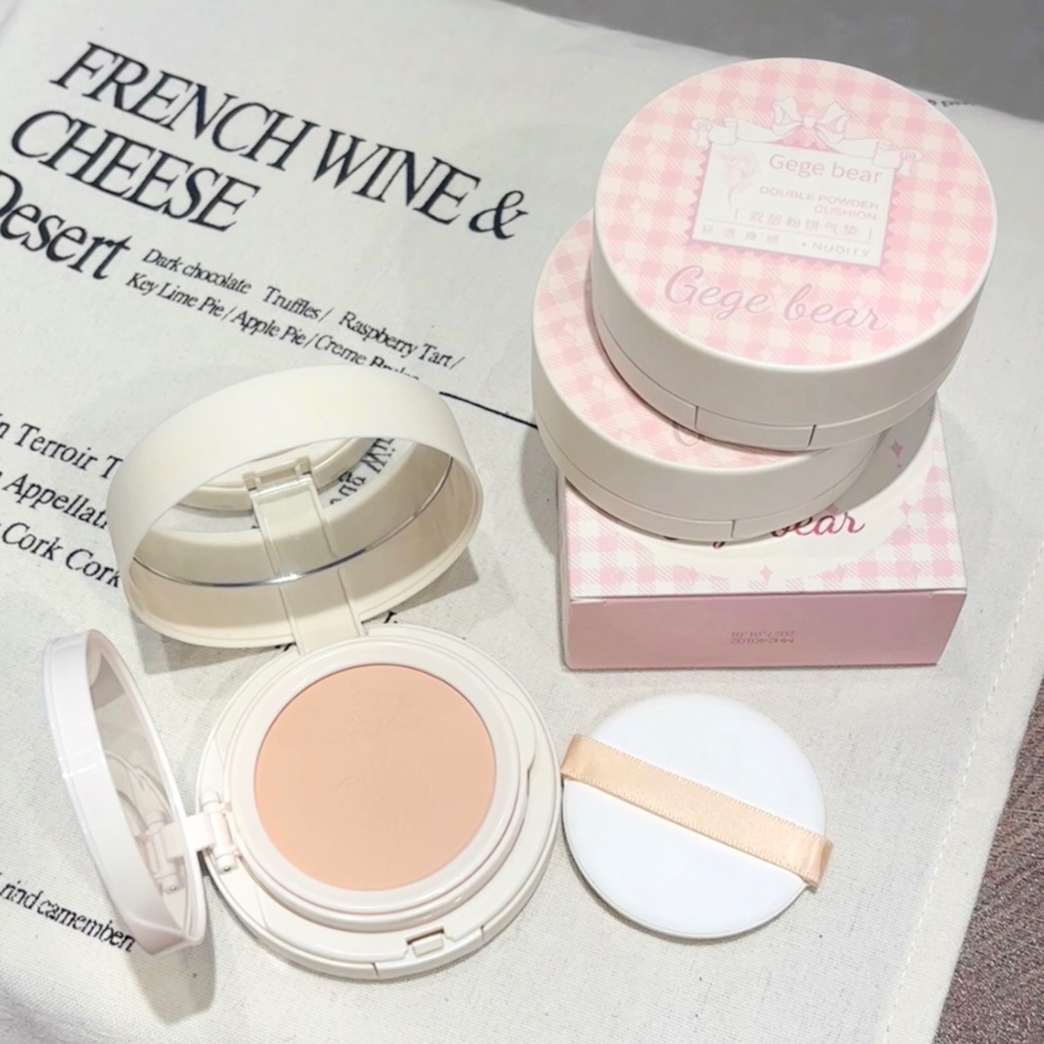 Makeup Concealer, Lightweight Air Cushion Cream, Moisturizing and Long-Lasting Makeup Air Cushion Concealer, Non-Stuck Powder, Light, Moisturizing, Long-Lasting, Non-Removing Makeup, Clear