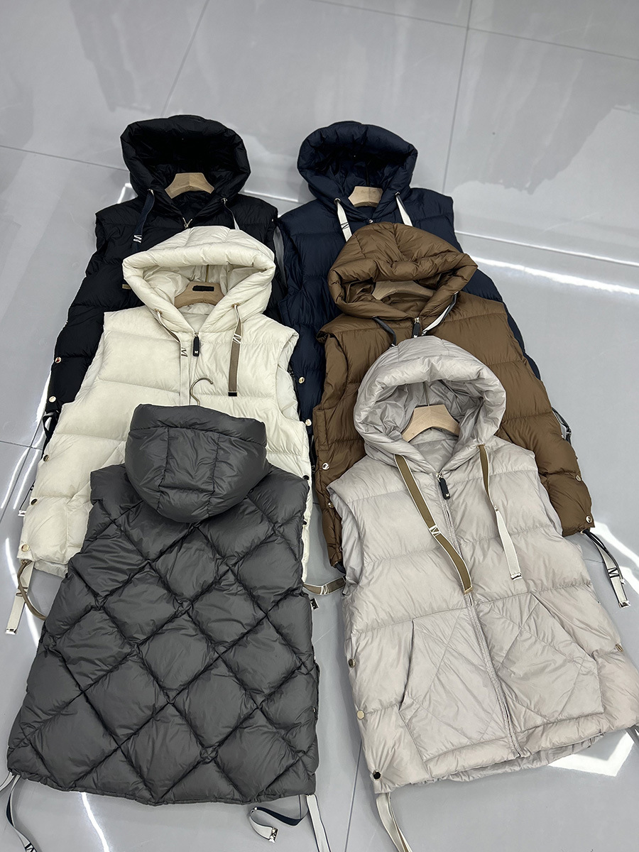 2025 autumn and winter fashion hooded European station foreign trade version down jacket waistcoat trendy back diamond winter clothing