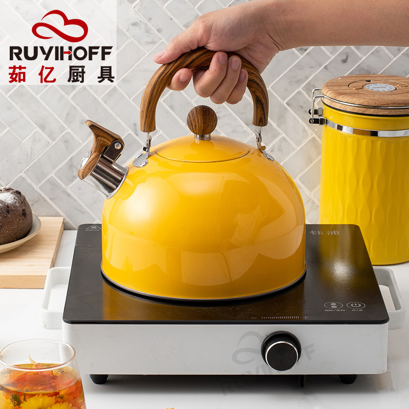 European and American Kitchenware Flat-Bottomed Whistle Kettle 3L Amazon Yellow Spray-Painted Whistle Kettle for Making Tea and Coffee