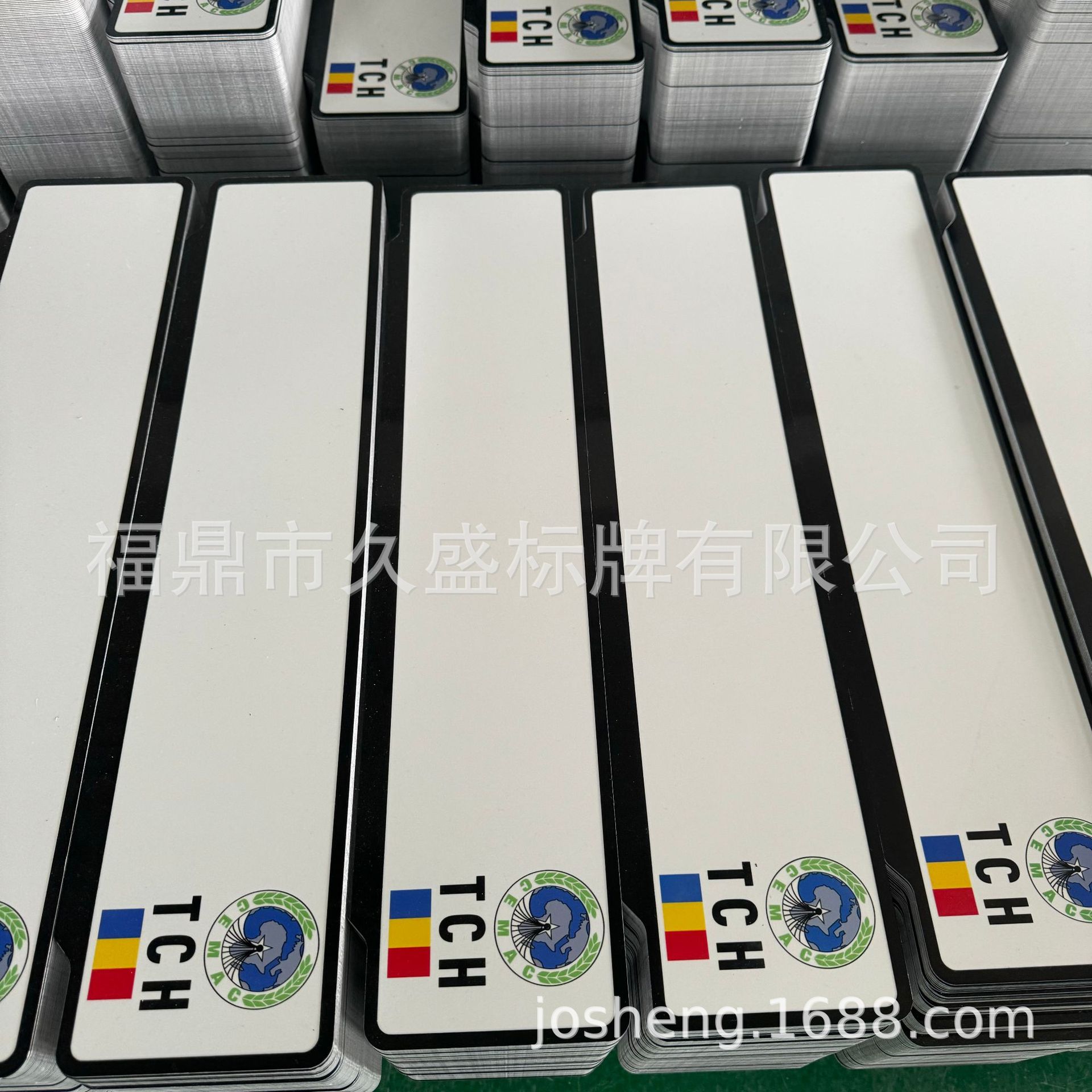 Производство иностранных двойных номерных знаков, ручной пресс для двойного прессования номерных знаков, форма для двойных номерных знаков для внешней торговли