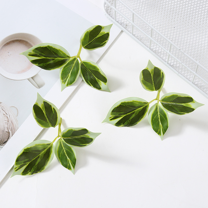 Новые трехмерные маленькие листья зеленого растения симуляция 3D баньянового листа сетевой красный ветер поддельное зеленое растение интерьерное украшение маленькое украшение оптом