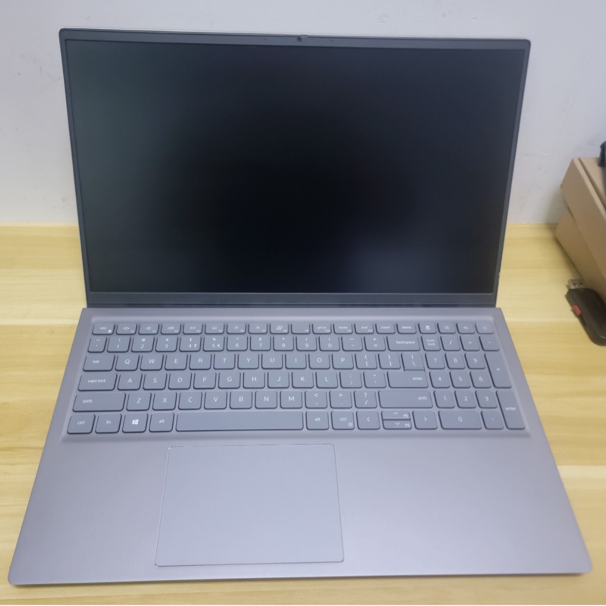 Ноутбук Lingyue 15 5510 I5-11300H 16g серебристый тонкий 512Gssd бизнес офис
