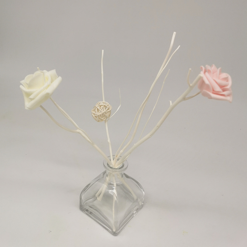 Factory Direct Sales Wicker Stick Curved Heterosexual Beautiful Natural Plant Dragon Willow Branch Diffuser Stick Fireless Aromatherapy with Light Fragrance