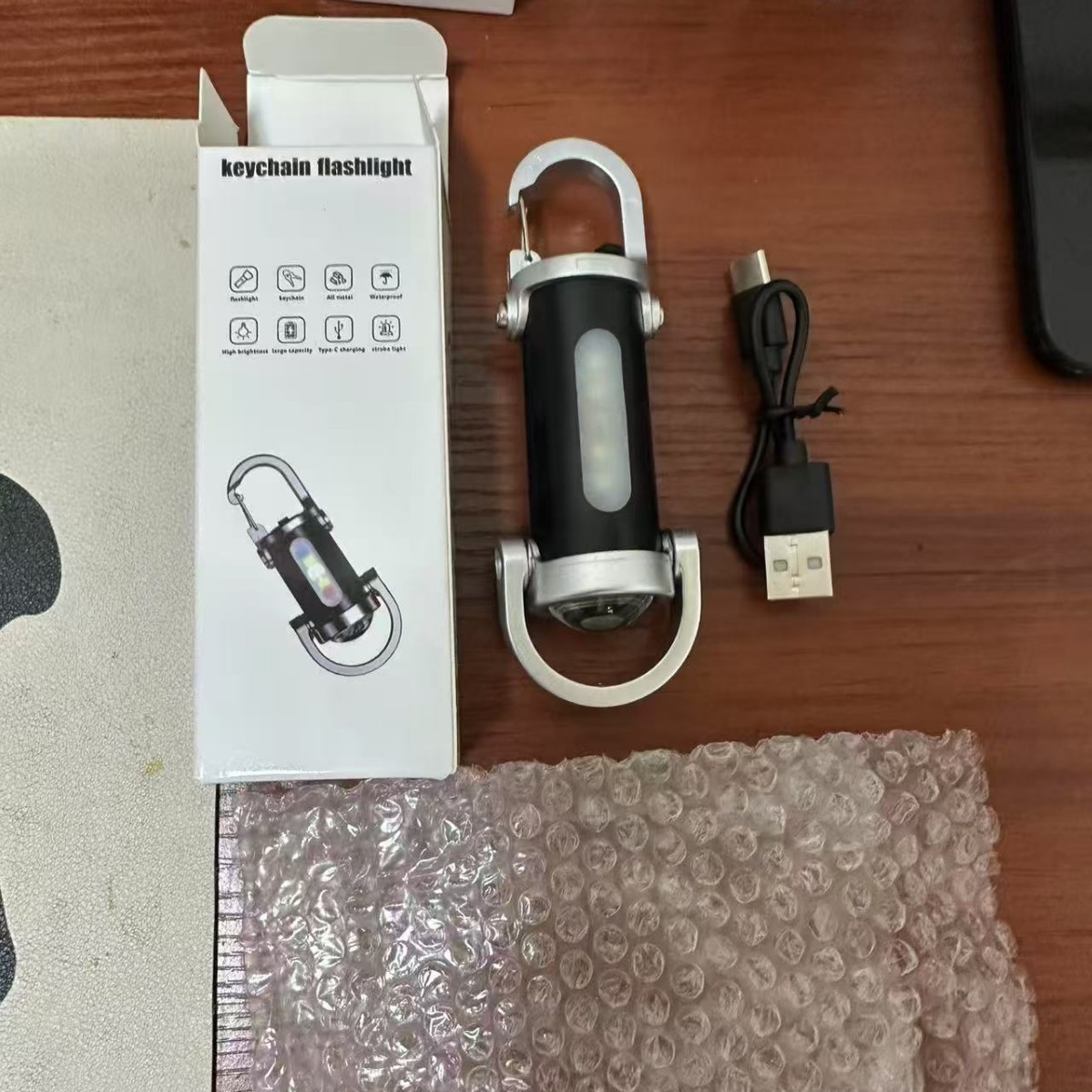 Новый 2025 портативный фонарик на ключах для улицы водонепроницаемый многофункциональный ультра-мини