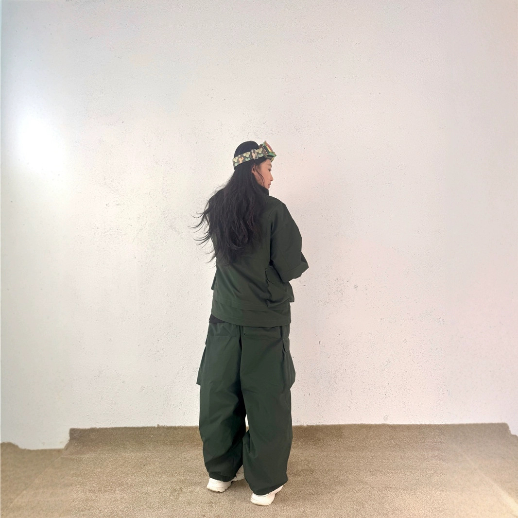 Factory Direct Sales, Ski Clothing Suit, Snow Season Outdoor Waterproof and Cold-Proof Ski Clothing and Pants Suit, Men's and Women's Ski Clothing