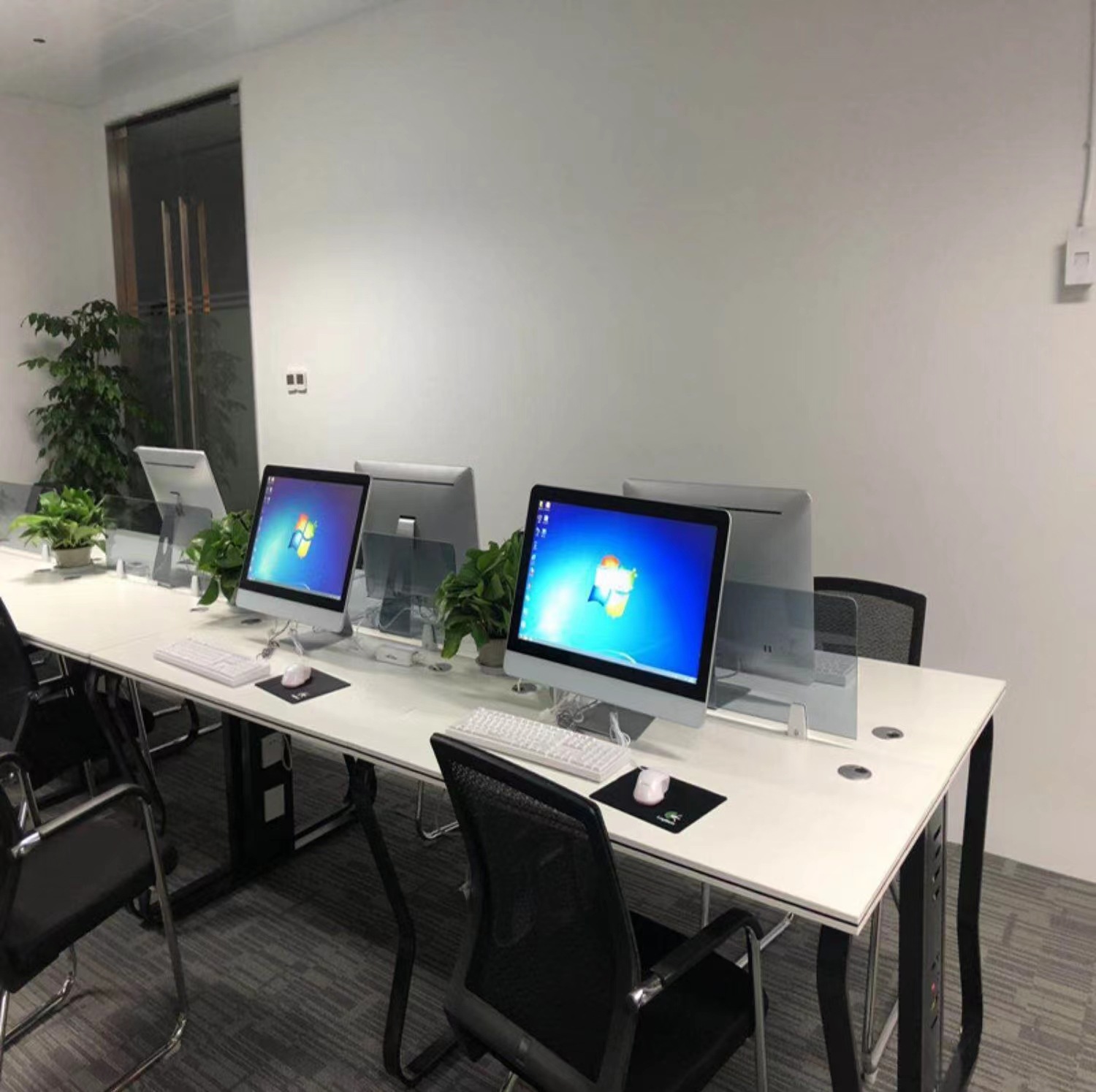 Factory direct supply all-in-one computer new home office desktop assembly game single display complete set wholesale